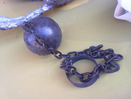 catena indossata da Vincent Gallo nel film " la leggenda di Kaspar Hauser"